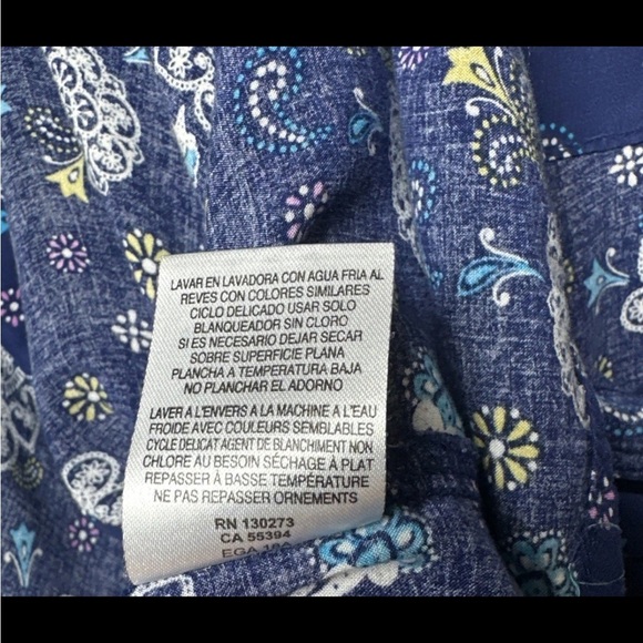 Wrangler Blue Floral Blouse Lightweight Short-Sleeved - Picture 7 of 7